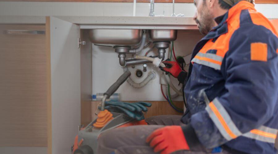 Professional slab leak plumber services in Cardiff By The Sea, CA
